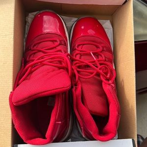 Jordan retro 11’s in a box but not the actual box